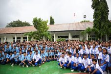 dorong-peningkatan-kualitas-pendidikan-di-ntt-wapres-kunjungi-smas-bhaktyarsa-maumere