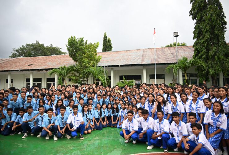 dorong-peningkatan-kualitas-pendidikan-di-ntt-wapres-kunjungi-smas-bhaktyarsa-maumere