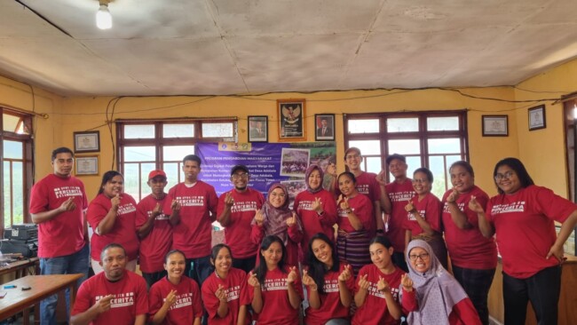 institut-teknologi-bandung-gelar-literasi-digital-bagi-warga-desa-adobala-nusa-tenggara-timur