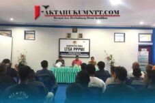 bupati-sikka-pimpin-dialog-upah-buruh-pelabuhan-laurens-say-dibentuk-tim-khusus-cari-solusi