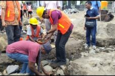 peletakan-batu-pertama-pembangunan-rkb-smpn-nubaarat-wabup-sikka-tegaskan-kualitas-dan-ketepatan-waktu