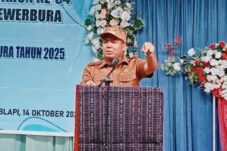 dorong-pemerataan-pendidikan-bupati-sikka-juventus-prima-yoris-kago-resmikan-smpn-51-st-rafael-hewerbura-hewokloang